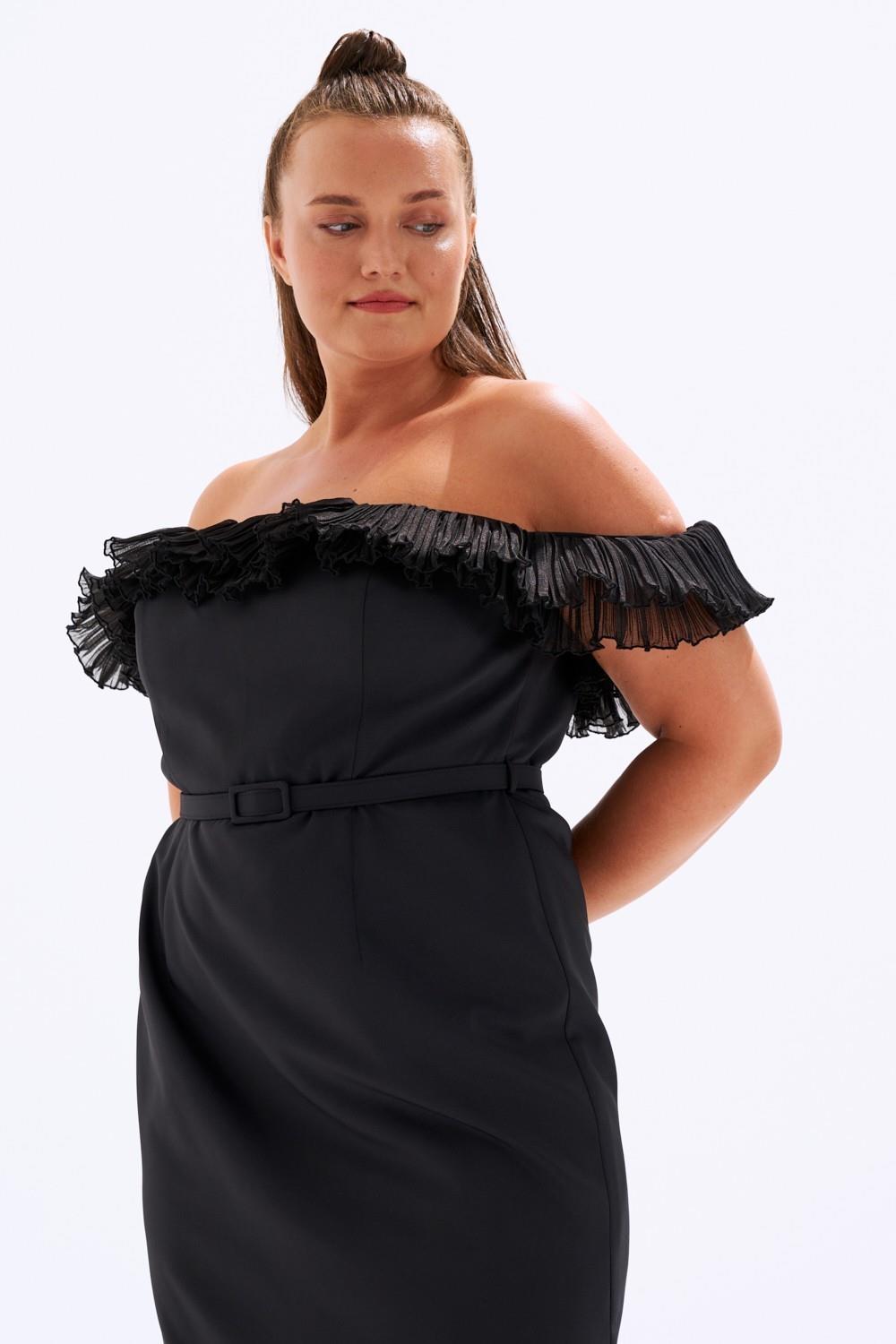 Bust Embroidered Plus Size Evening Dress