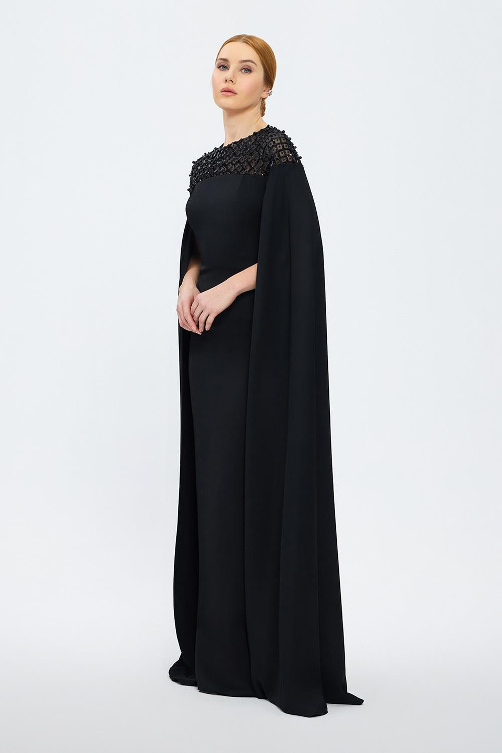 Judge Collar Stone Embroidered Hijab Evening Dress