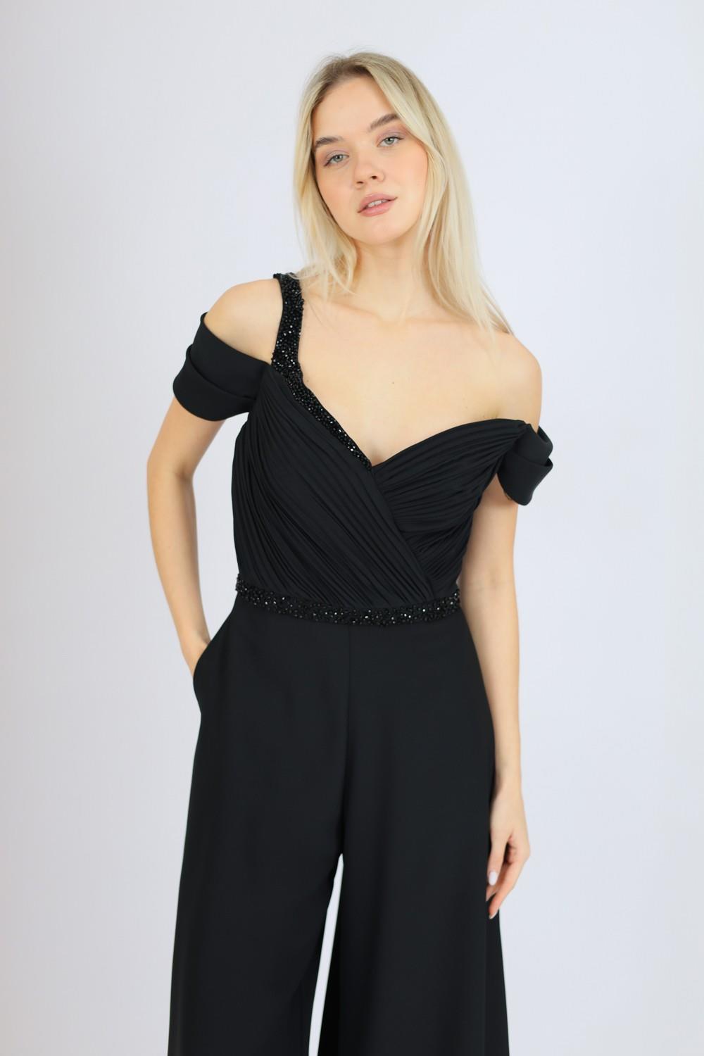 Off-Shoulder Detailed Jumpsuit