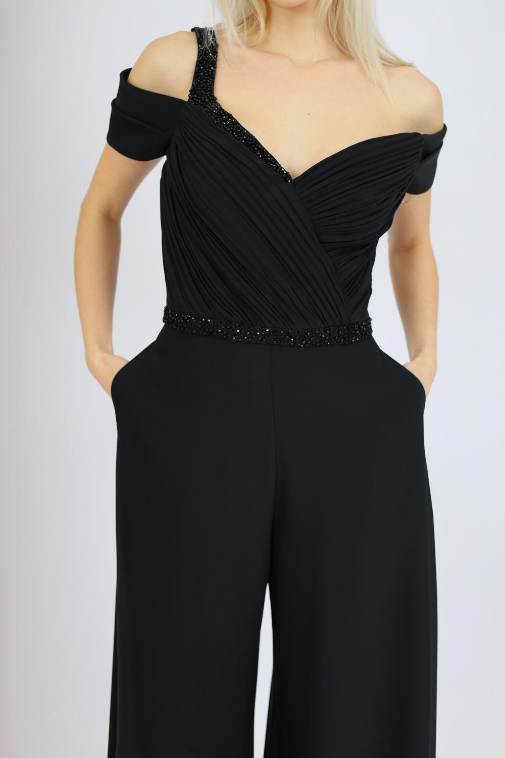 Off-Shoulder Detailed Jumpsuit